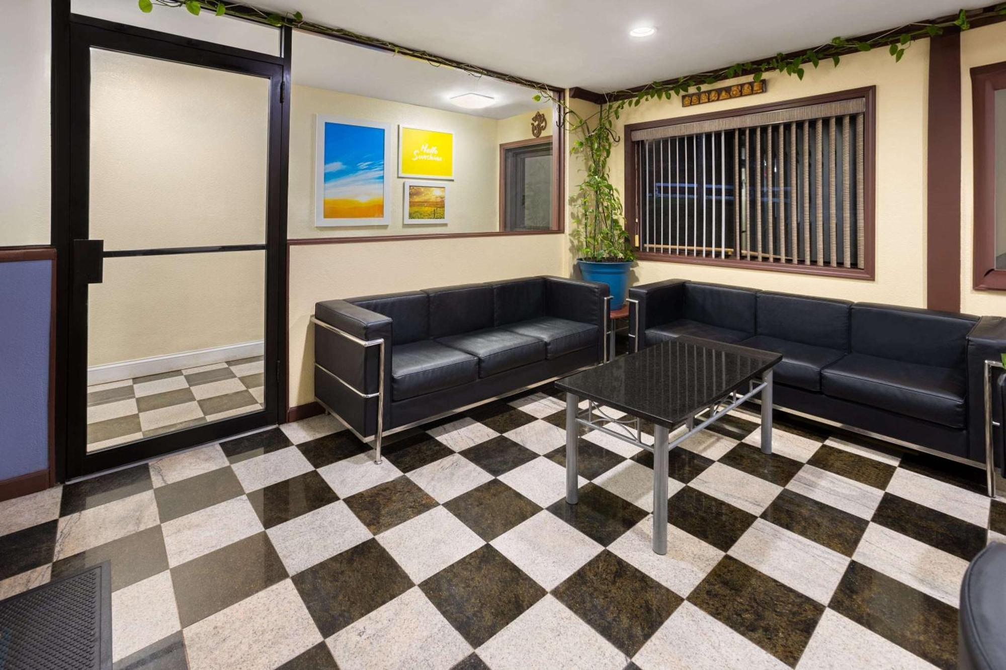Days Inn By Wyndham Wurtsboro Εξωτερικό φωτογραφία